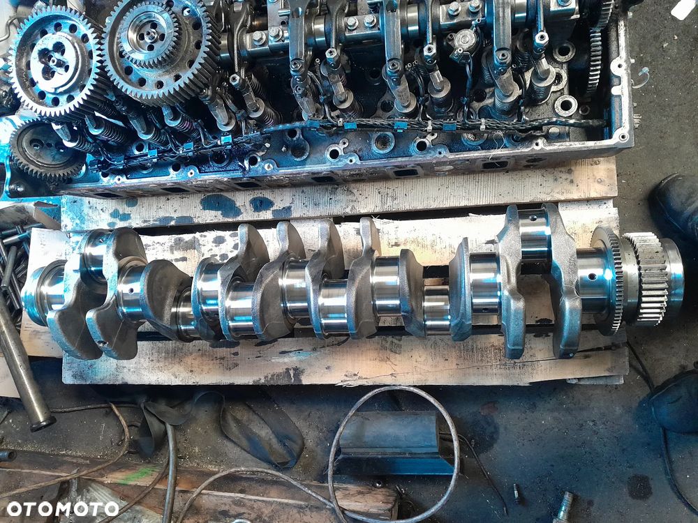 Ford F MAX 2024r. wał korbowy RC19 1179 !! 500KM - 1