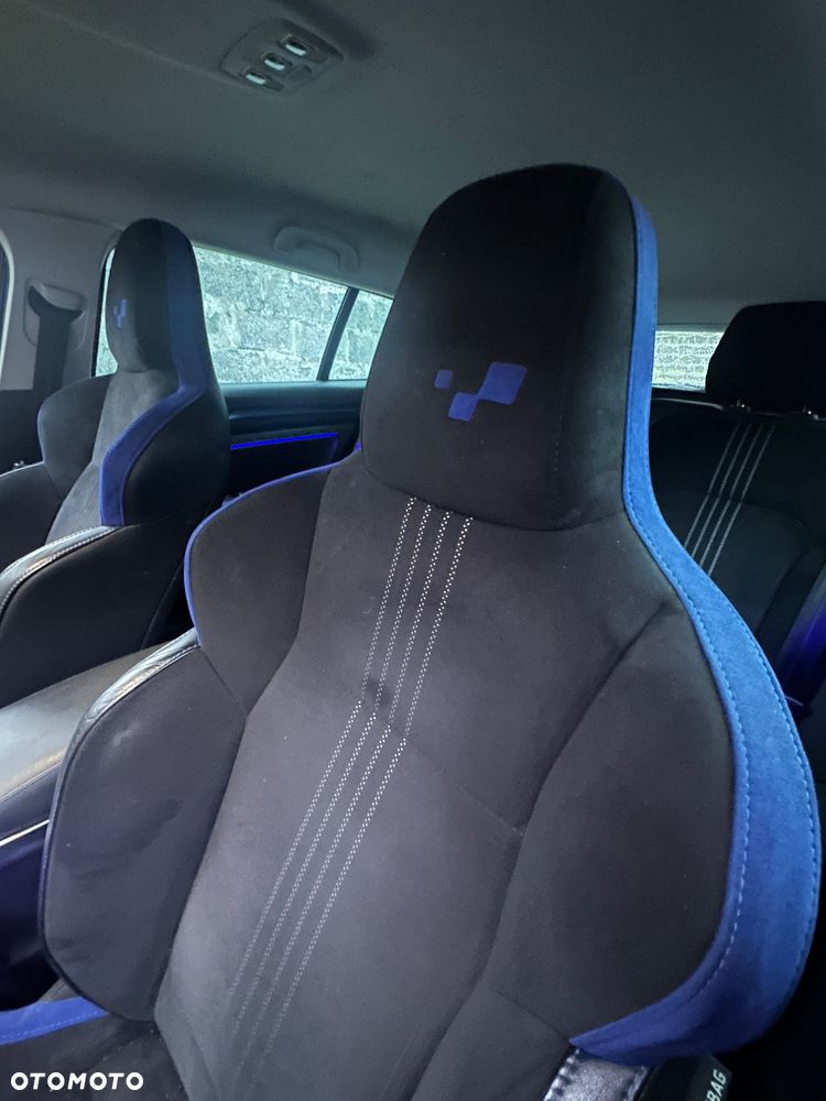 Renault Megane ENERGY TCe 205 EDC GT - 12