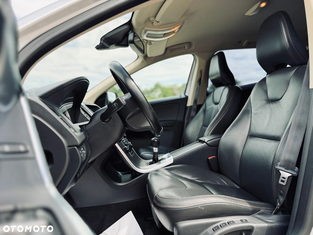 Volvo XC 60 D4 Summum - 26