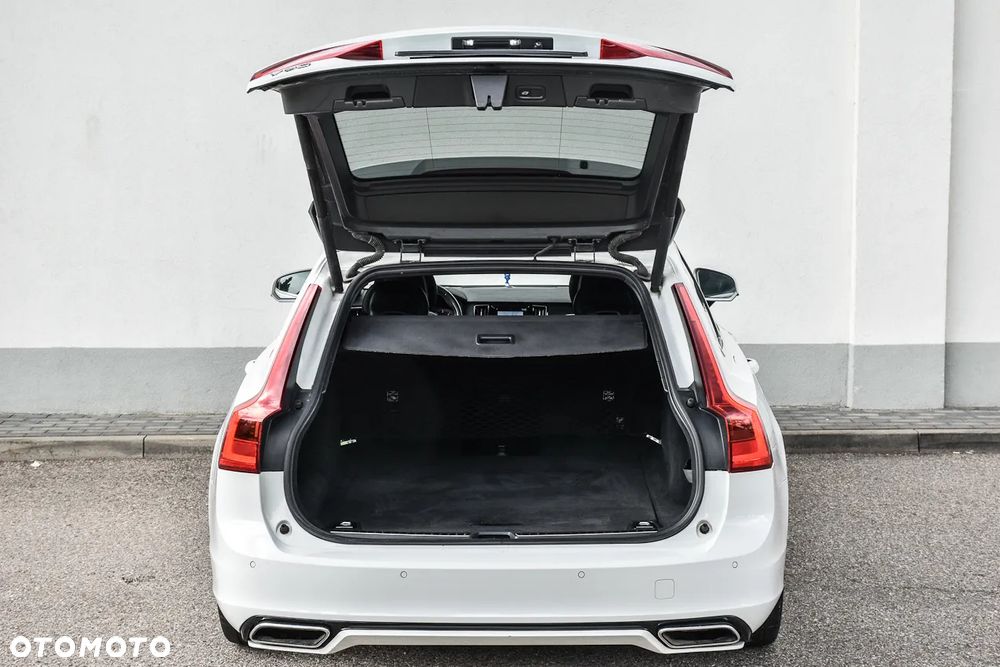 Volvo V90 D4 Geartronic R Design - 39