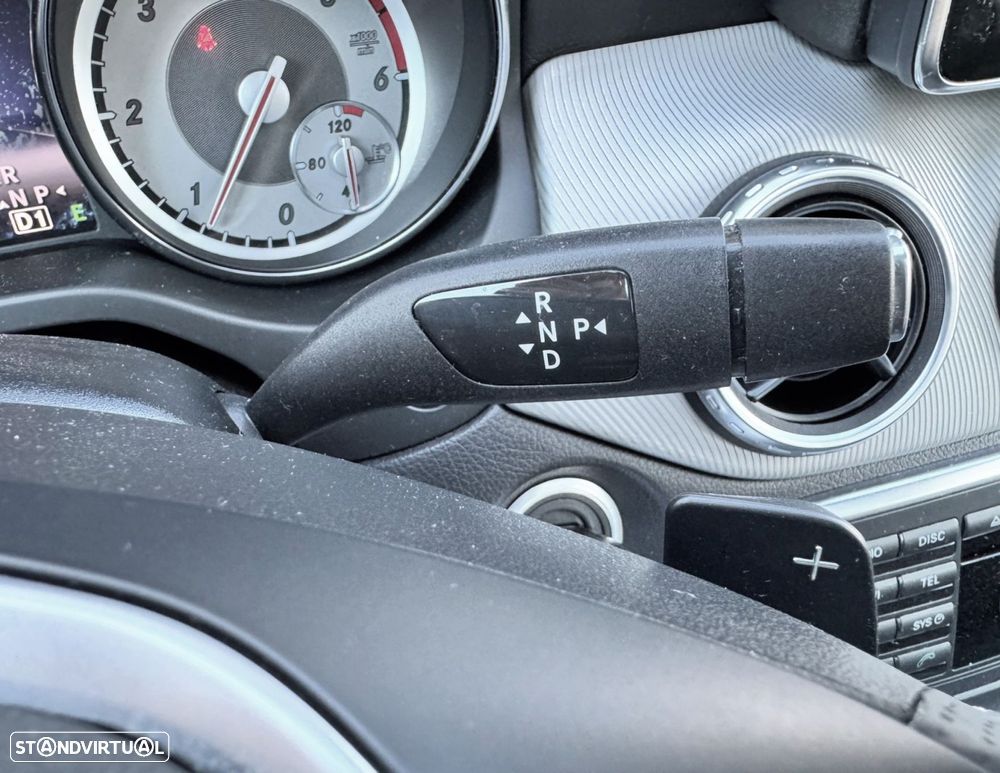 Mercedes-Benz GLA 200 CDi Urban Aut. - 11