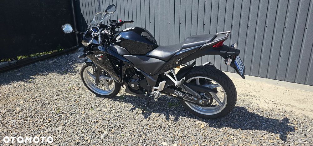 Honda CBR - 27