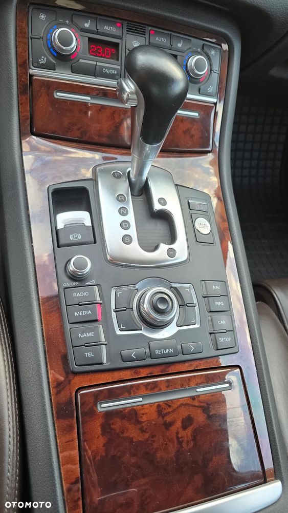Audi A8 4.2 TDI DPF Quattro - 8