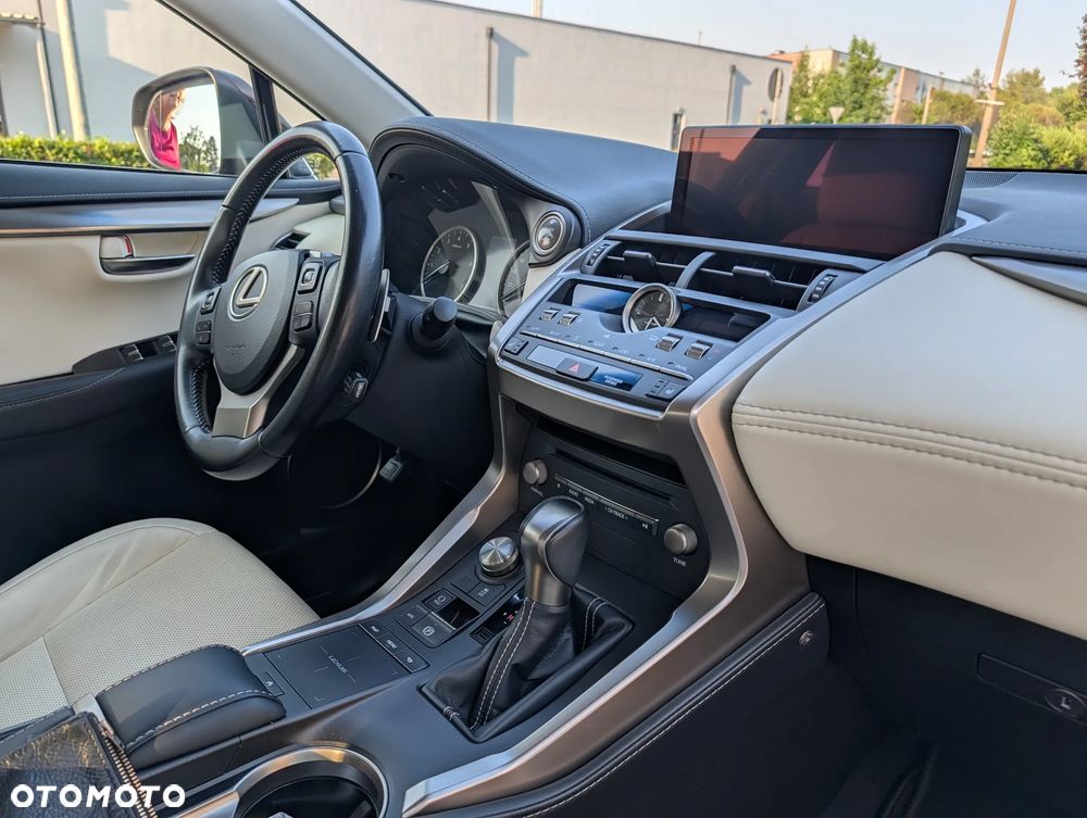 Lexus NX 300 Comfort AWD - 7