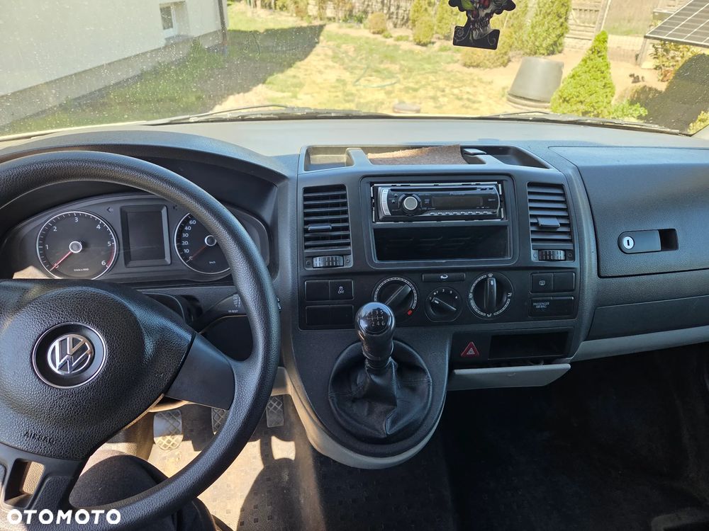Volkswagen T5 - 10