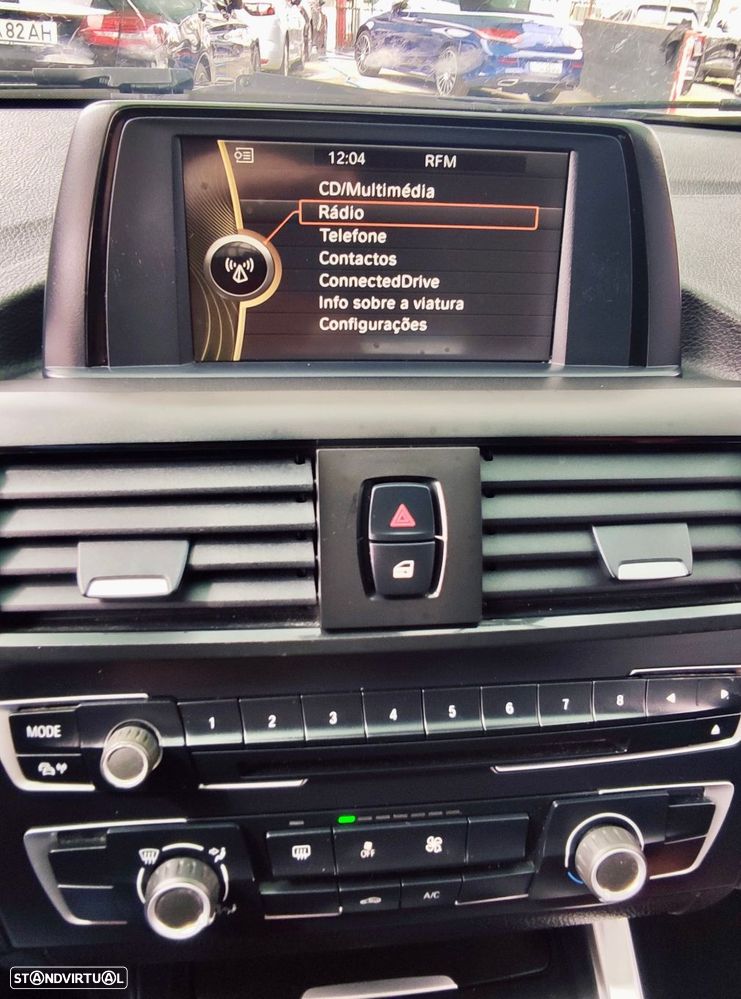 BMW 118 dA Line Sport — fotografia 15