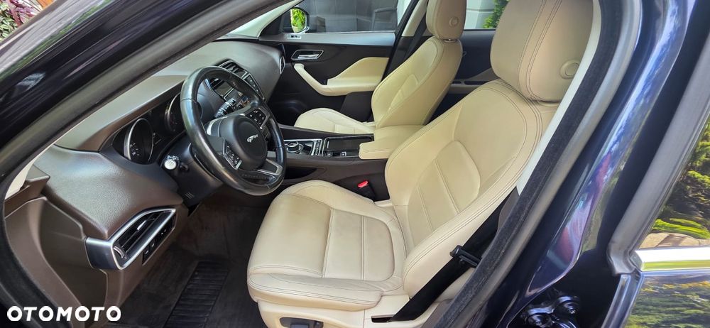 Jaguar F-Pace - 29