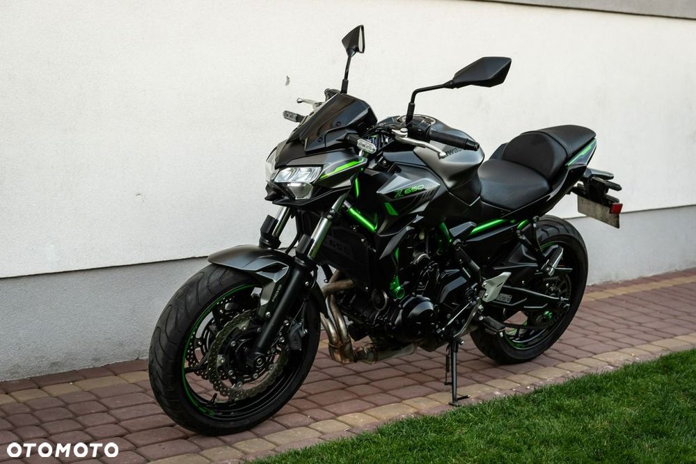 Kawasaki Z 650 - 7