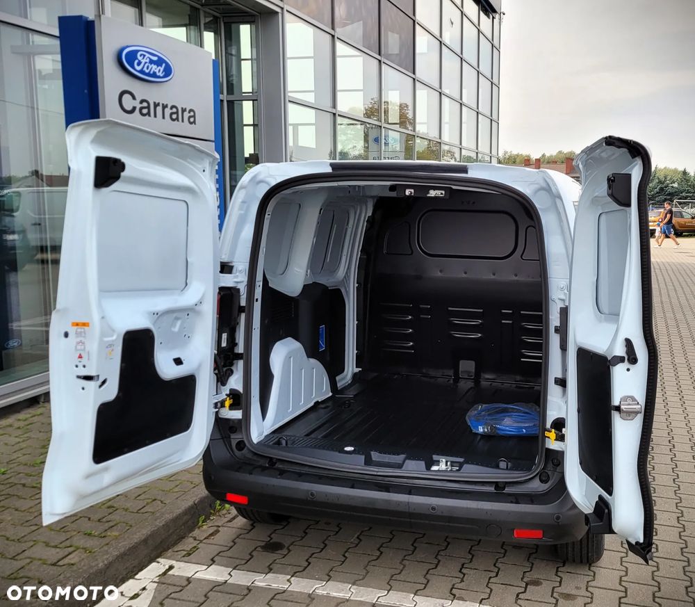 Ford Transit Courier - 8