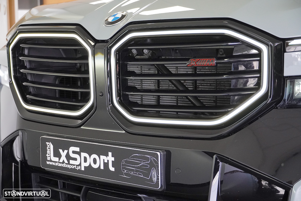 BMW XM Label Red - 2