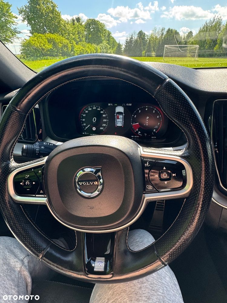 Volvo XC 60 T5 AWD R-Design - 16