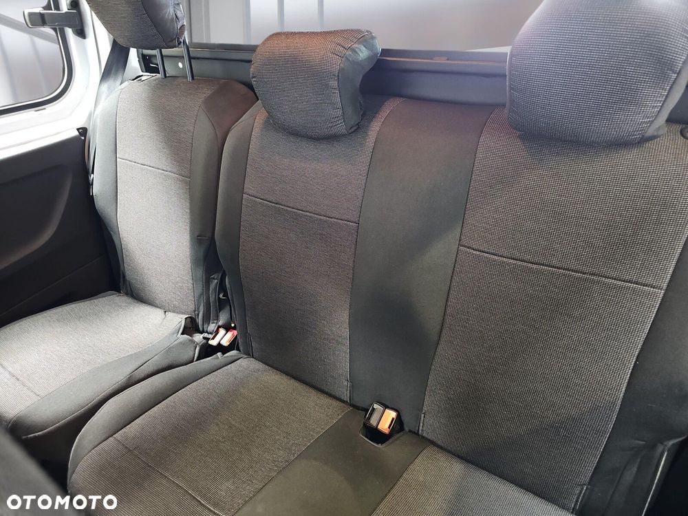 Opel Combo 1.5 DT Edition 102KM - 9