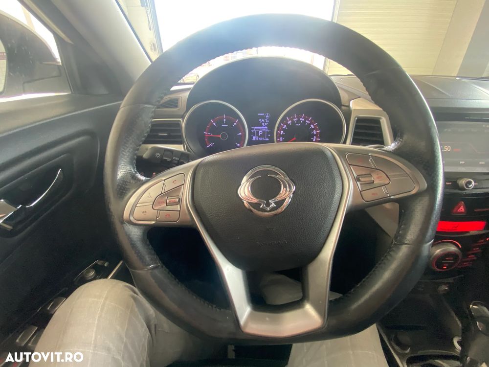 SsangYong Tivoli e-XDi 160 2WD Aut. Sapphire - 19