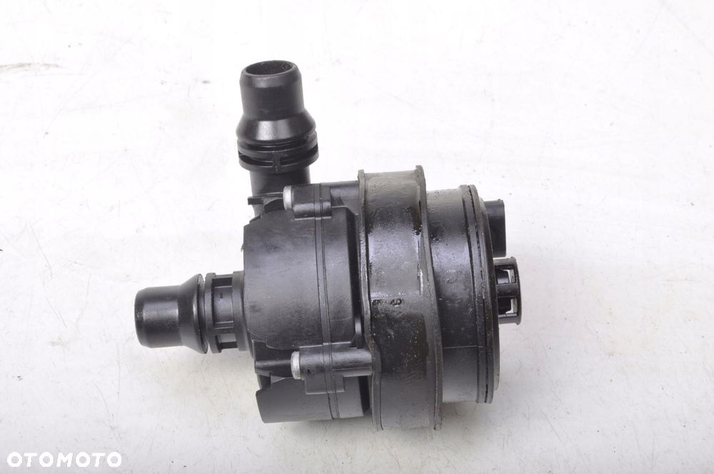 BMW F36 2.0 420i POMPA WODY 9147359 - 2