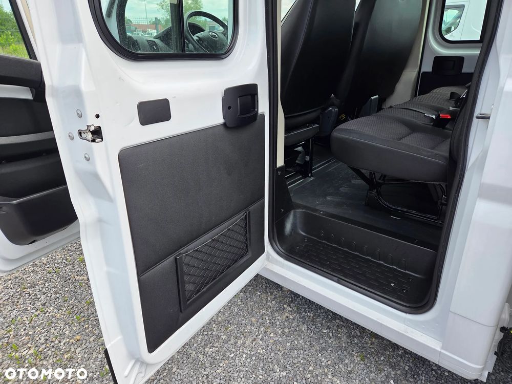Opel Movano 2.2 140KM / Brugadówka 7-osob / Skrzyniowy dł. 3,40 / Klima / Niski przebieg !! - 12