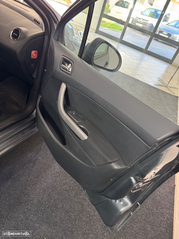 Peugeot 308 SW 1.6 HDi Executive - 18