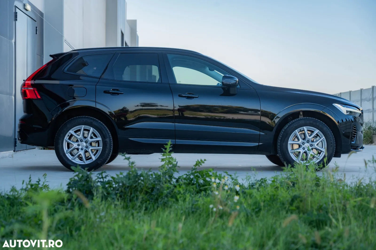 Volvo XC 60 T8 AWD Recharge Plus Dark - 4