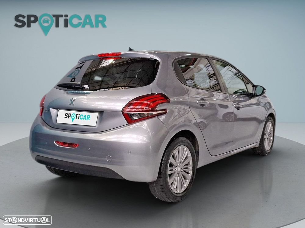 Peugeot 208 1.2 PureTech Signature - 9
