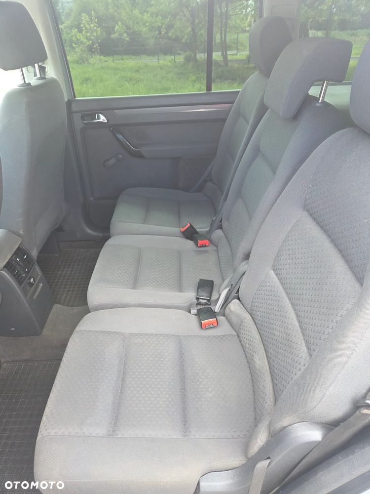 Volkswagen Touran 1.6 - 23