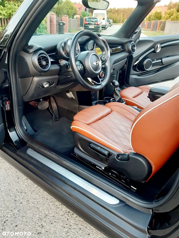 MINI Cooper Standard - 24