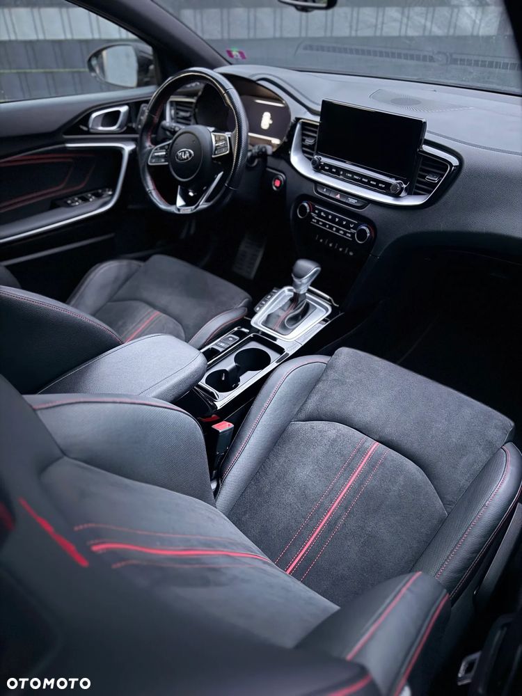 Kia ProCeed 1.6 T-GDI GT DCT - 29