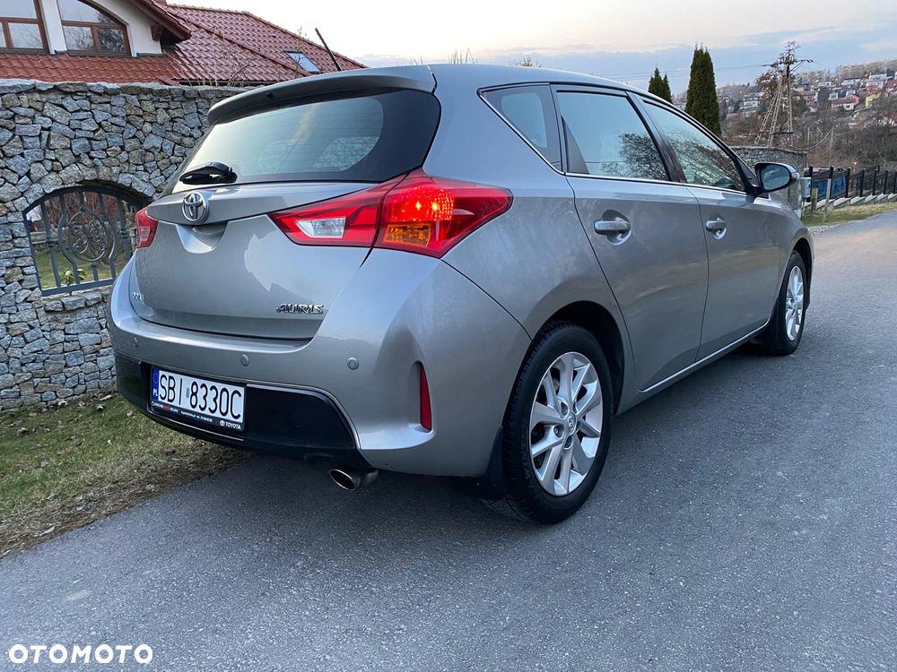 Toyota Auris 1.6 Premium - 20