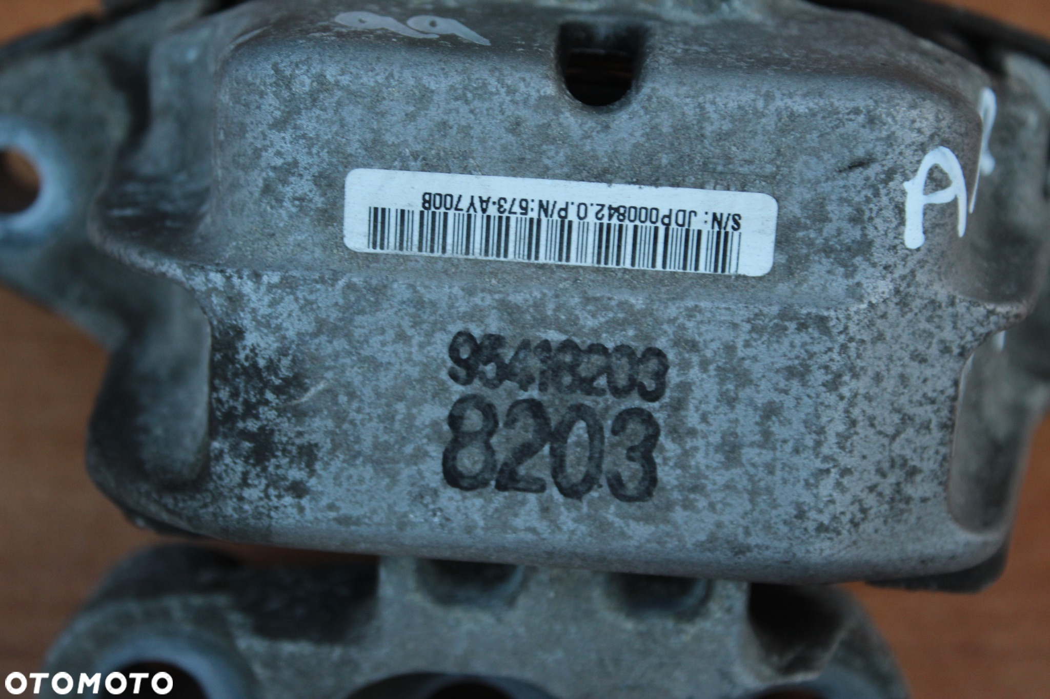 ŁAPA PODUSZKA SILNIKA OPEL MOKKA MOKKA X 1.6 / 1.4 TURBO 95418203 - 2