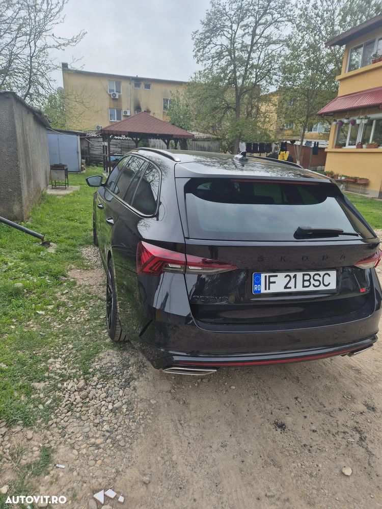 Skoda Octavia 2.0 TDI DSG RS - 2