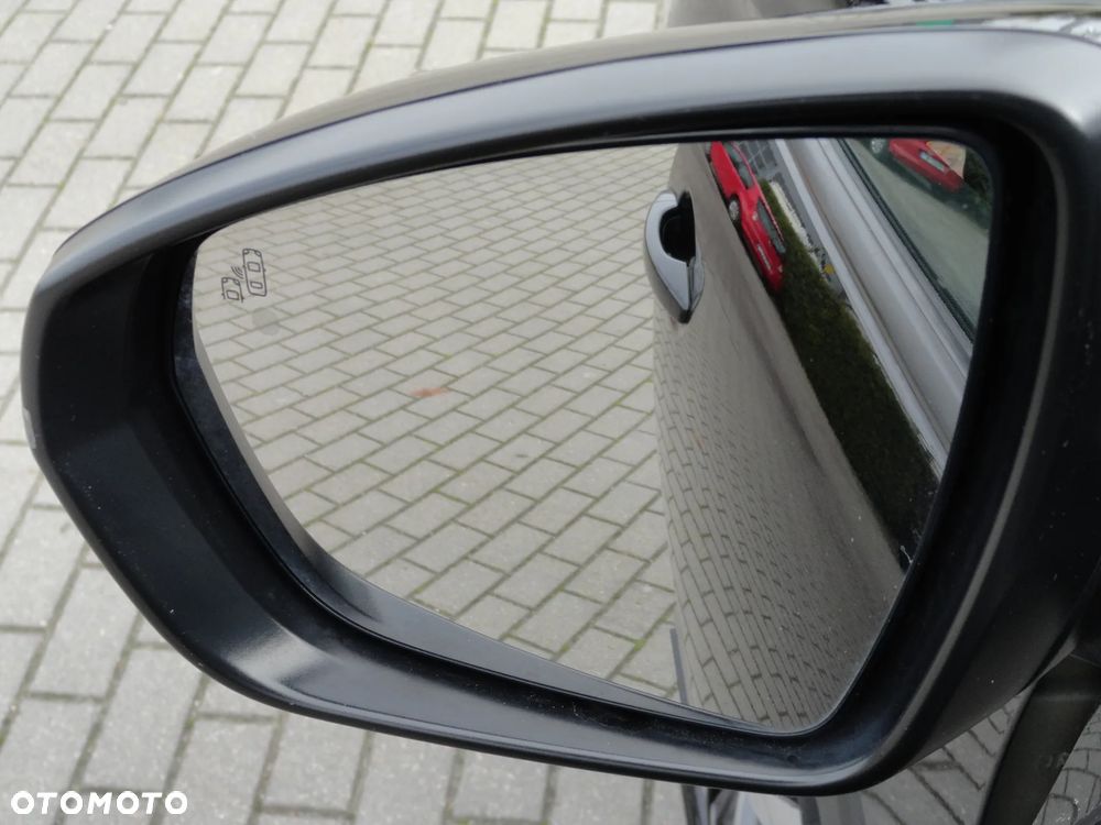 Peugeot 5008 1.5 BlueHDI Allure S&S EAT8 - 22