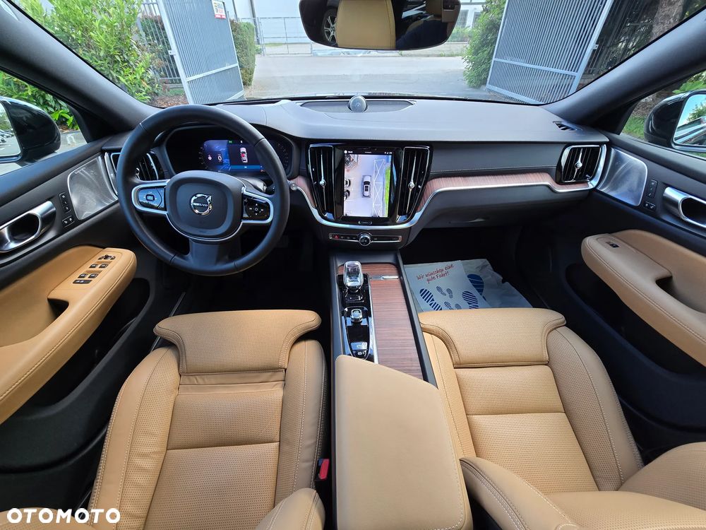 Volvo V60 B4 B DKG Ultra Dark - 15