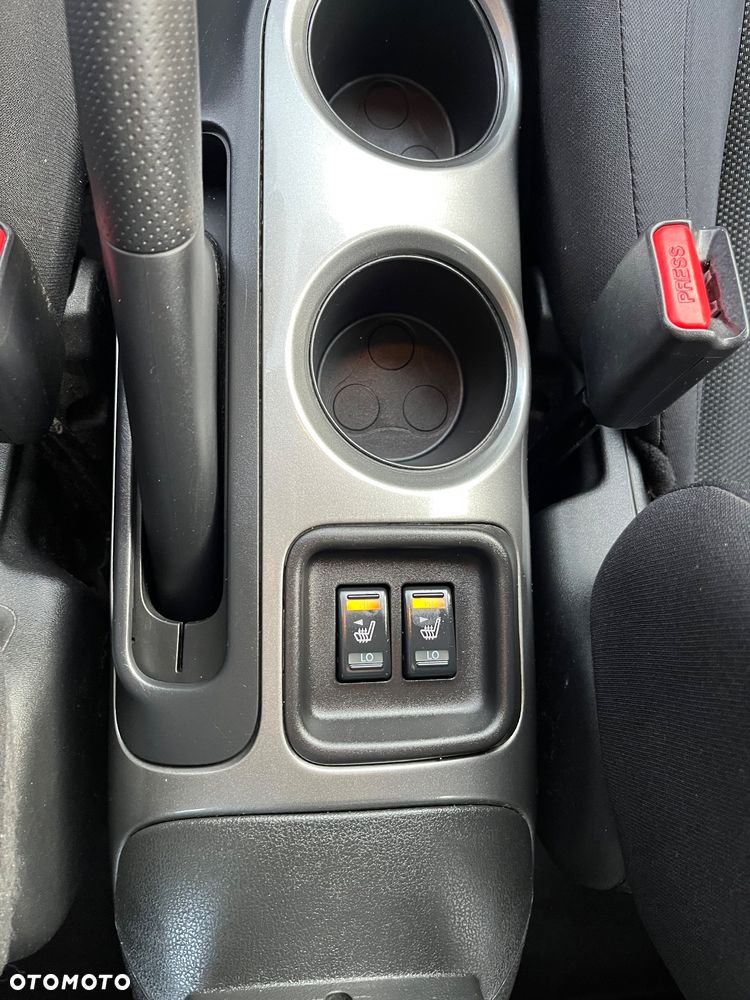 Nissan Juke 1.6 Acenta S&S - 29