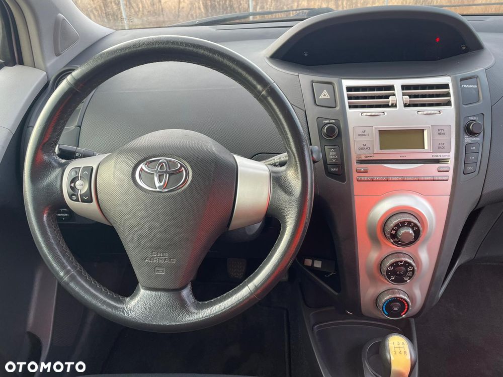 Toyota Yaris 1.0 Terra - 16