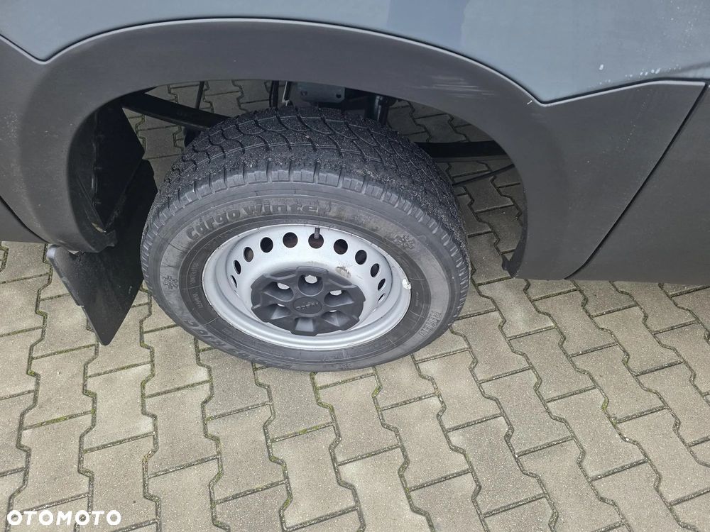 Iveco 35S16V L3H2 Średniak Krajowy Ledy Hak - 19