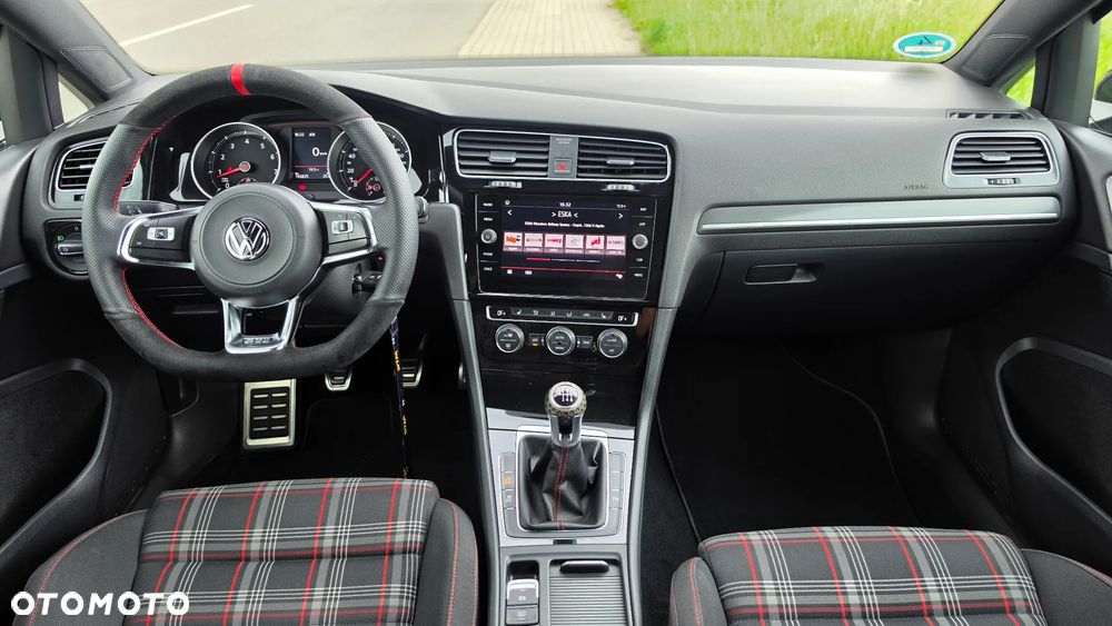 Volkswagen Golf - 7