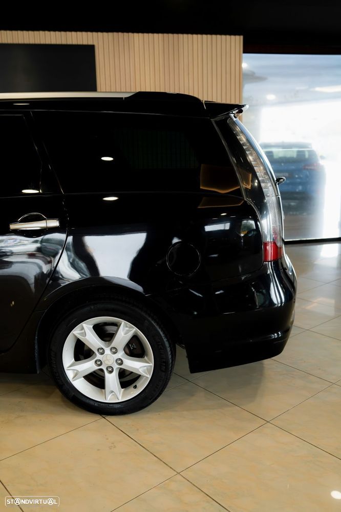 Mitsubishi Grandis 2.0 DI-D Inform - 12