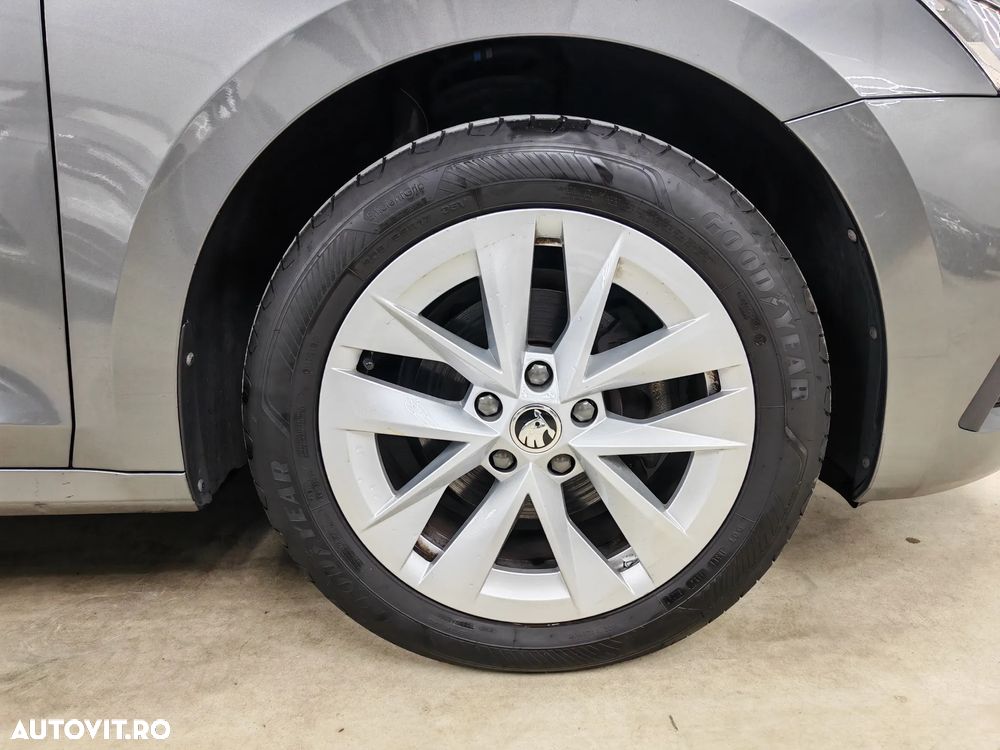 Skoda Octavia 2.0 TDI DSG Sport Edition - 24