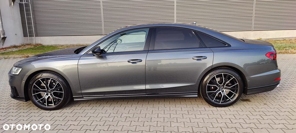Audi S8 - 4