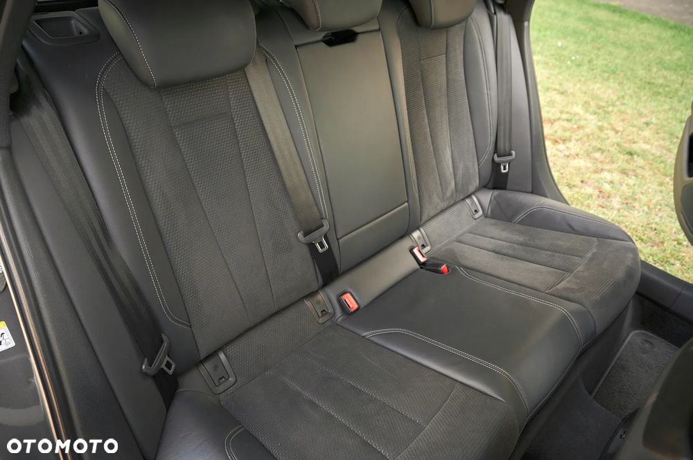 Audi A4 Avant 2.0 TDI S tronic quattro sport - 27