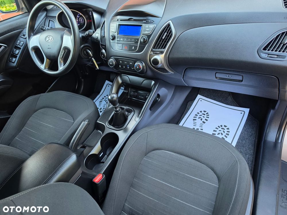Hyundai ix35 1.6 2WD Fifa World Cup Edition - 32