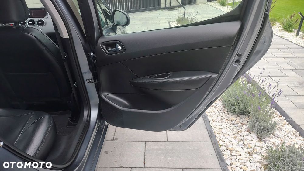 Peugeot 308 1.6 Premium Plus - 29
