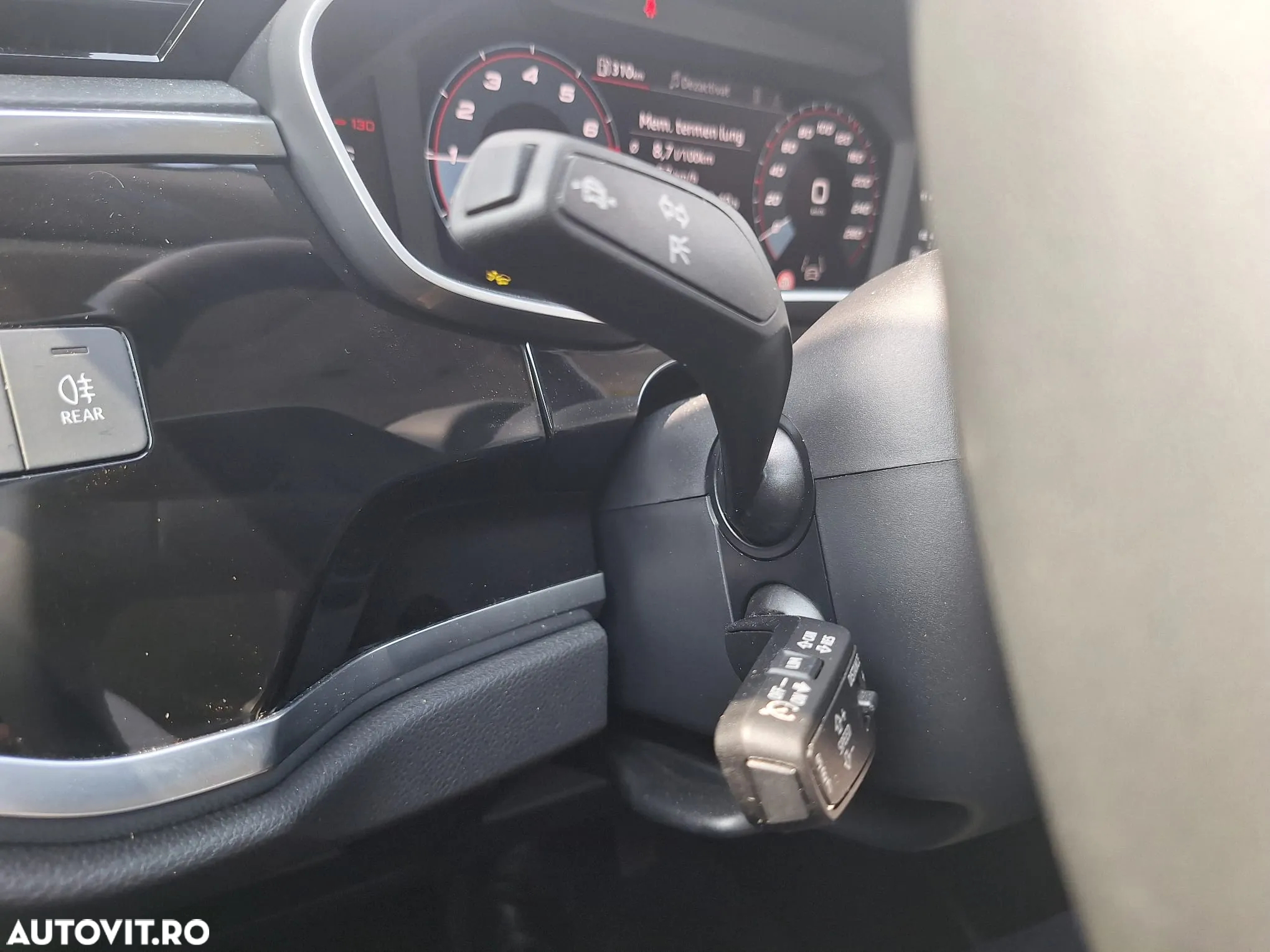 Audi Q3 1.5 35 TFSI S tronic Advanced - 8