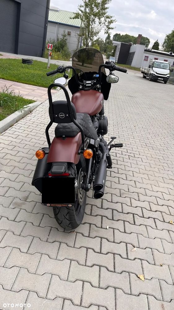 Harley-Davidson Softail Street Bob - 2