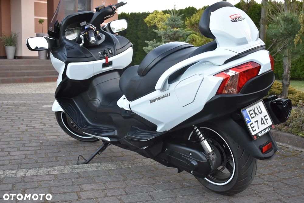 Suzuki Burgman - 8