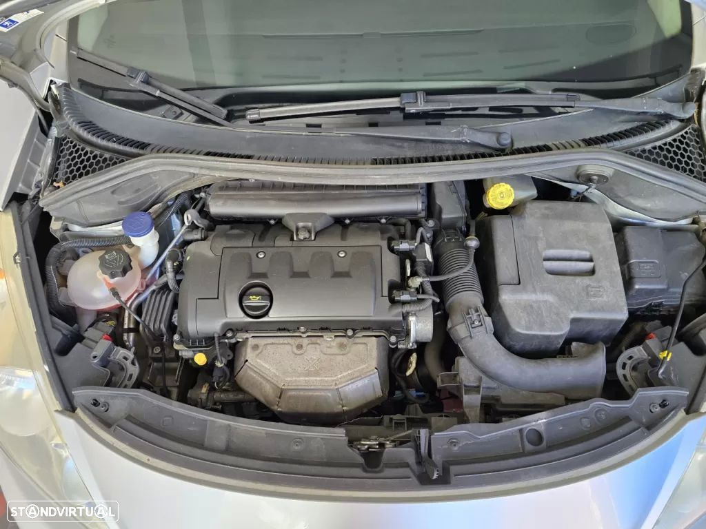 Peugeot 207 1.4 16V Trendy - 18