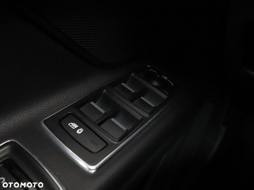 Jaguar XF 2.0 i4D Prestige - 37