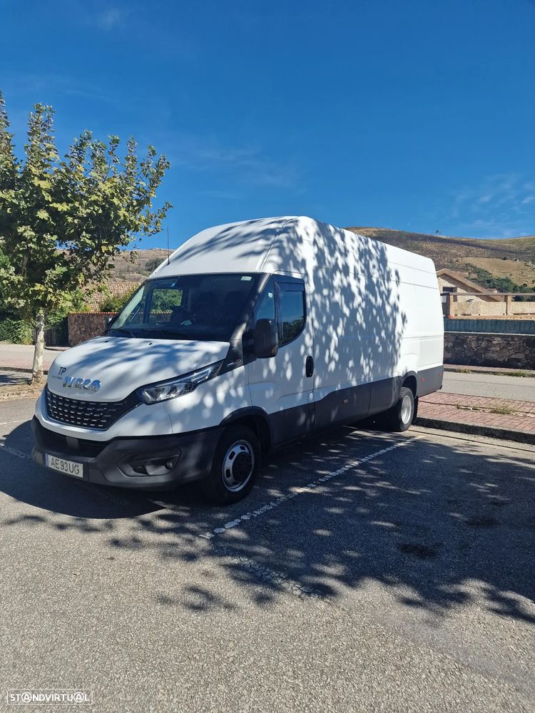Iveco Daily 2021 photo 2