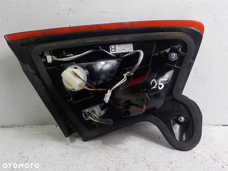 FORD MONDEO IV MK4 HB LIFT LAMPA W KLAPĘ PRAWA LED - 2