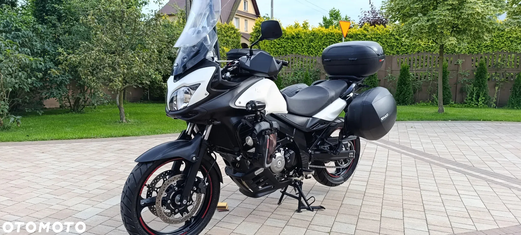 Suzuki V-STROM - 4