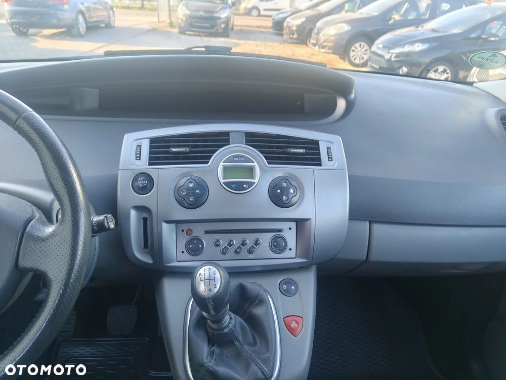 Renault Scenic - 21