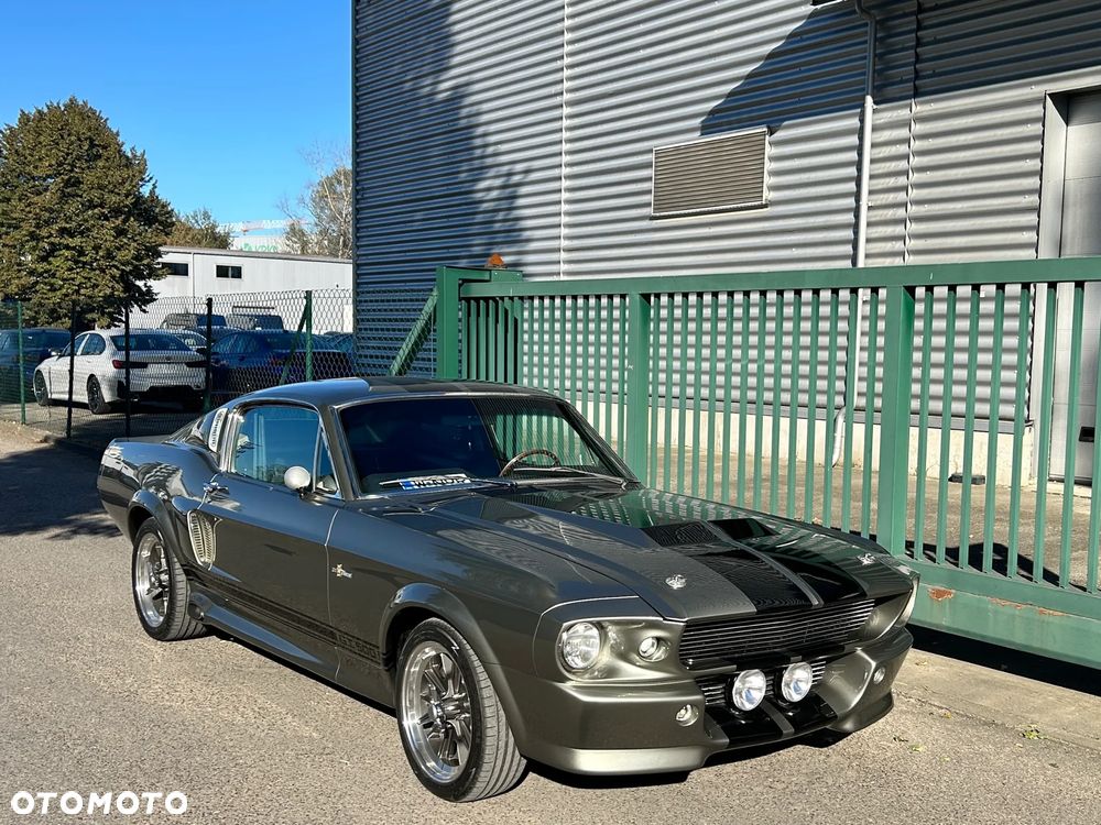 Ford Mustang - 4